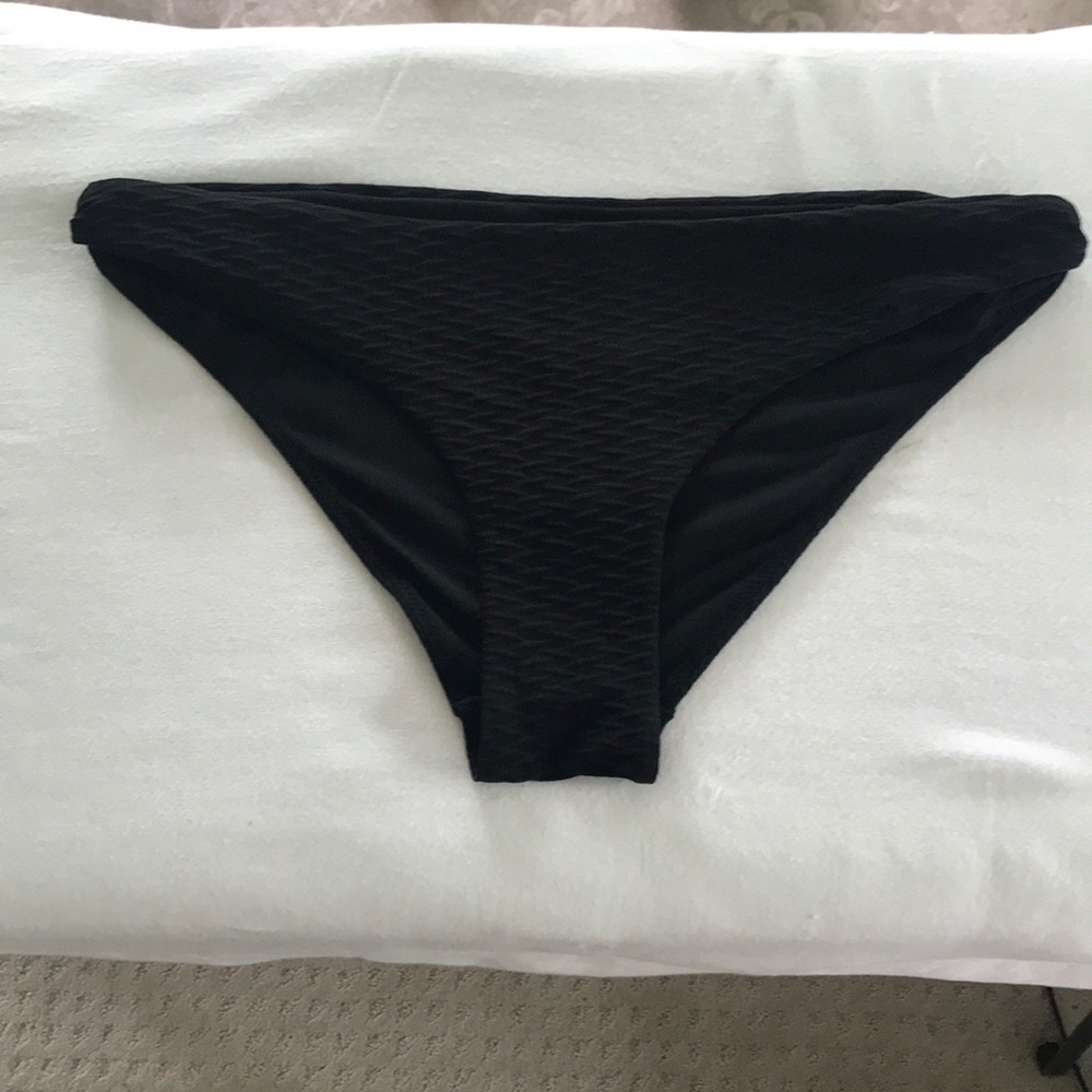 🙀H&M Swimwear Bikini Bottom Black NWT 🌻 size 10